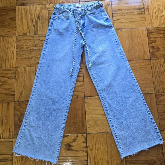 Kensie "The Carla" High-Rise Wide Leg Jeans w/ Removable Braided Belt | Size 2/2 - Picture 3 of 16